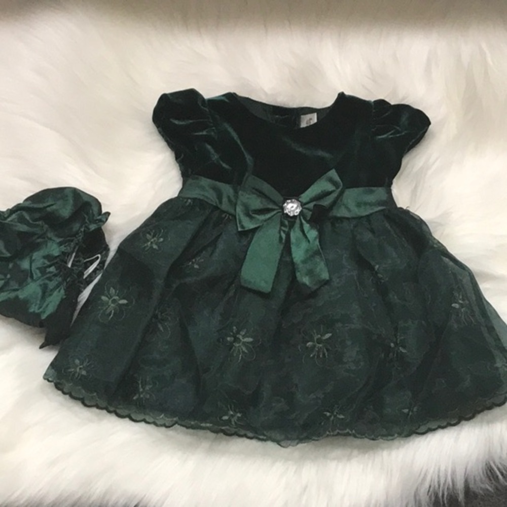 Youngland 3-6 months formal velvet dress